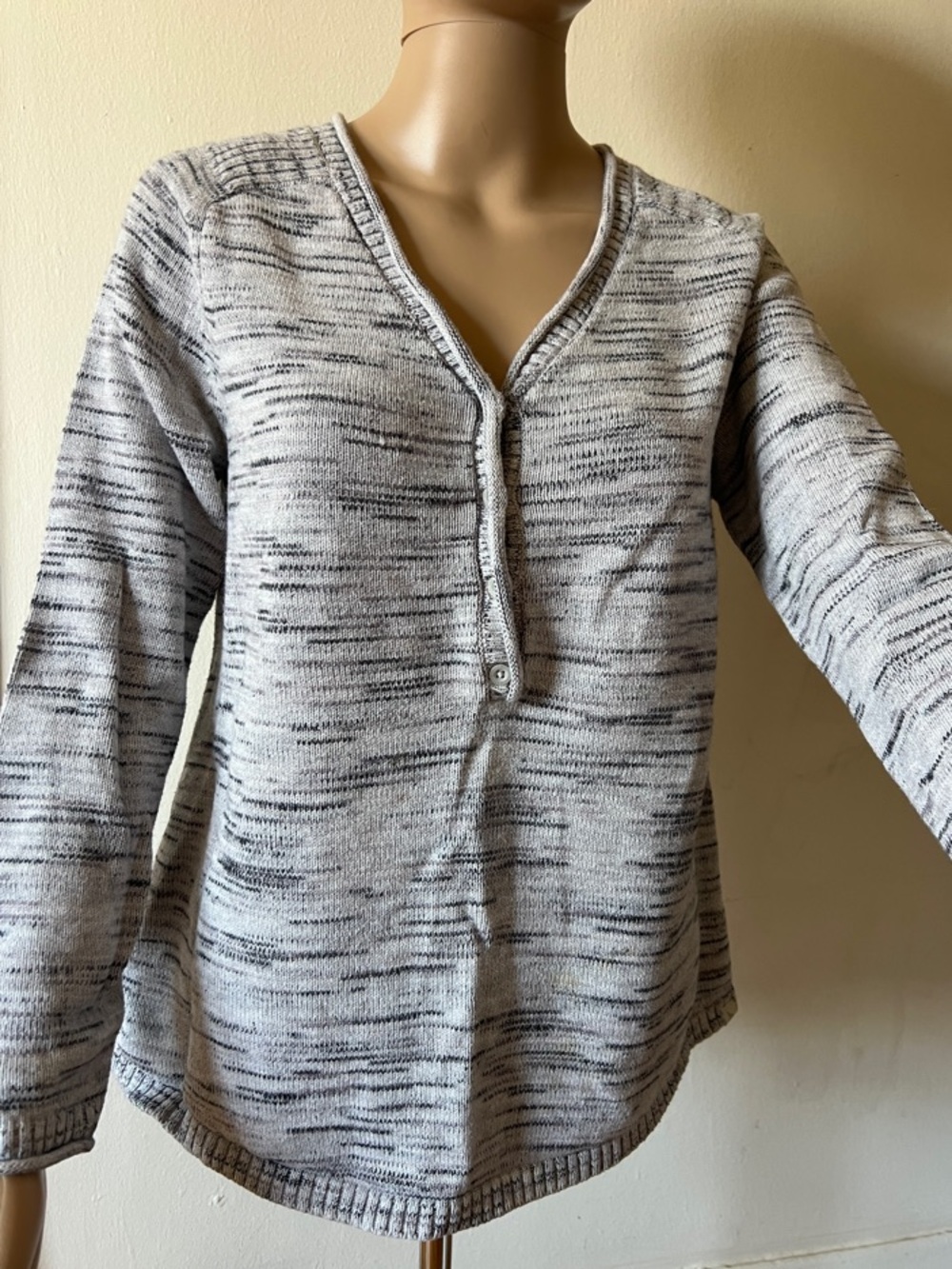 Eddie Bauer White and Black Marled Henley knit top